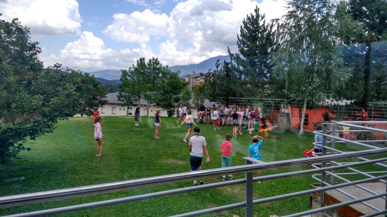 Alberg La Bruna Bellver De Cerdanya Extérieur photo
